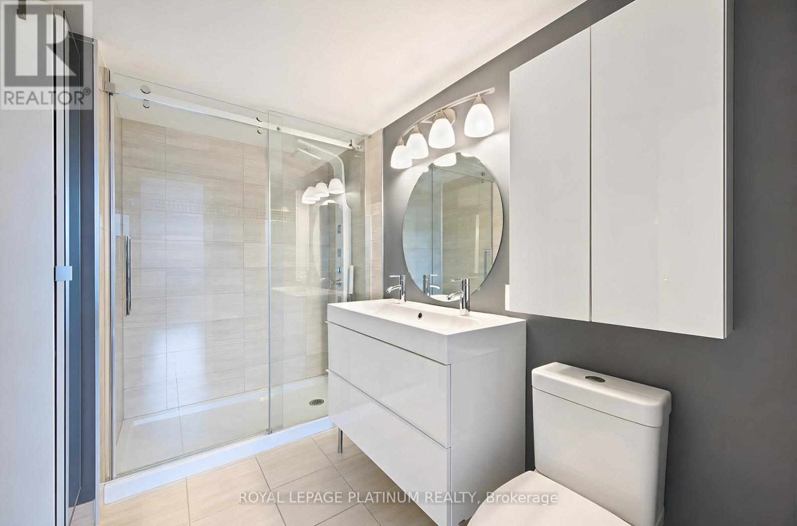 401 - 688 Preston Parkway Property Photo 16