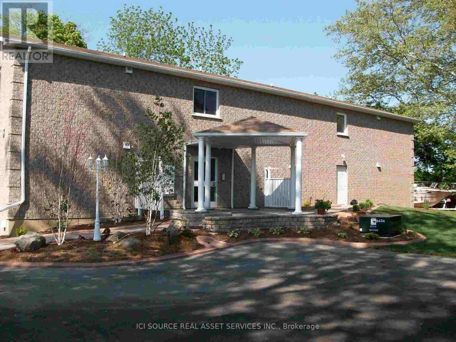 4434 Leader Lane Property Photo 3