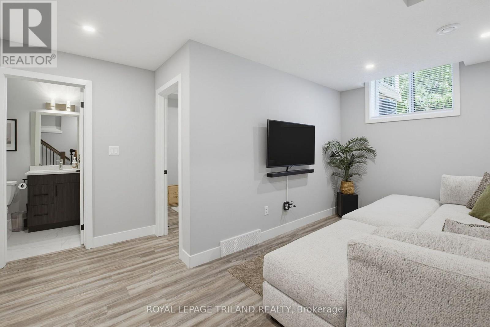 14 - 3557 Colonel Talbot Road Property Photo 28