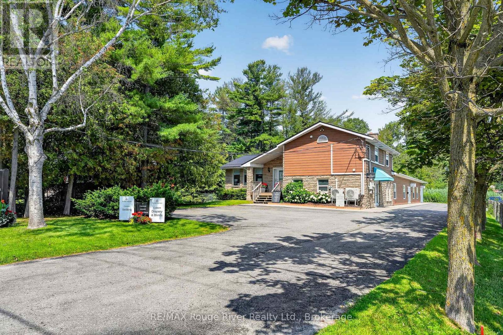 66 Elgin Street W Property Photo 2