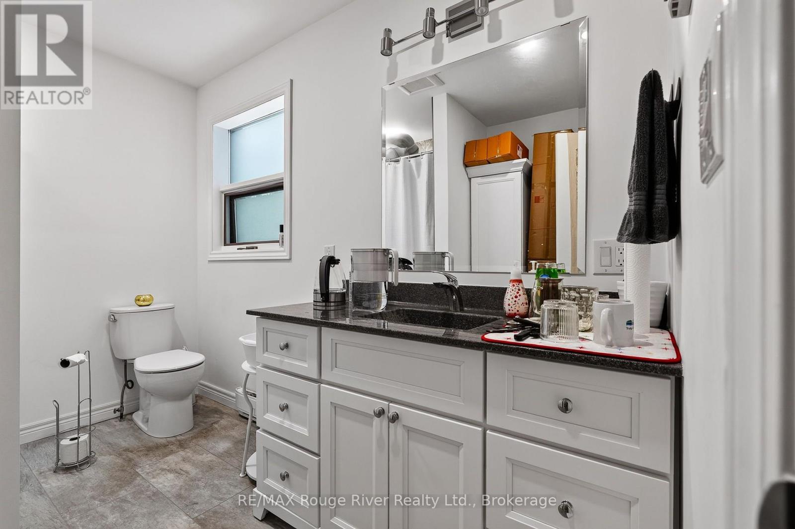 66 Elgin Street W Property Photo 14