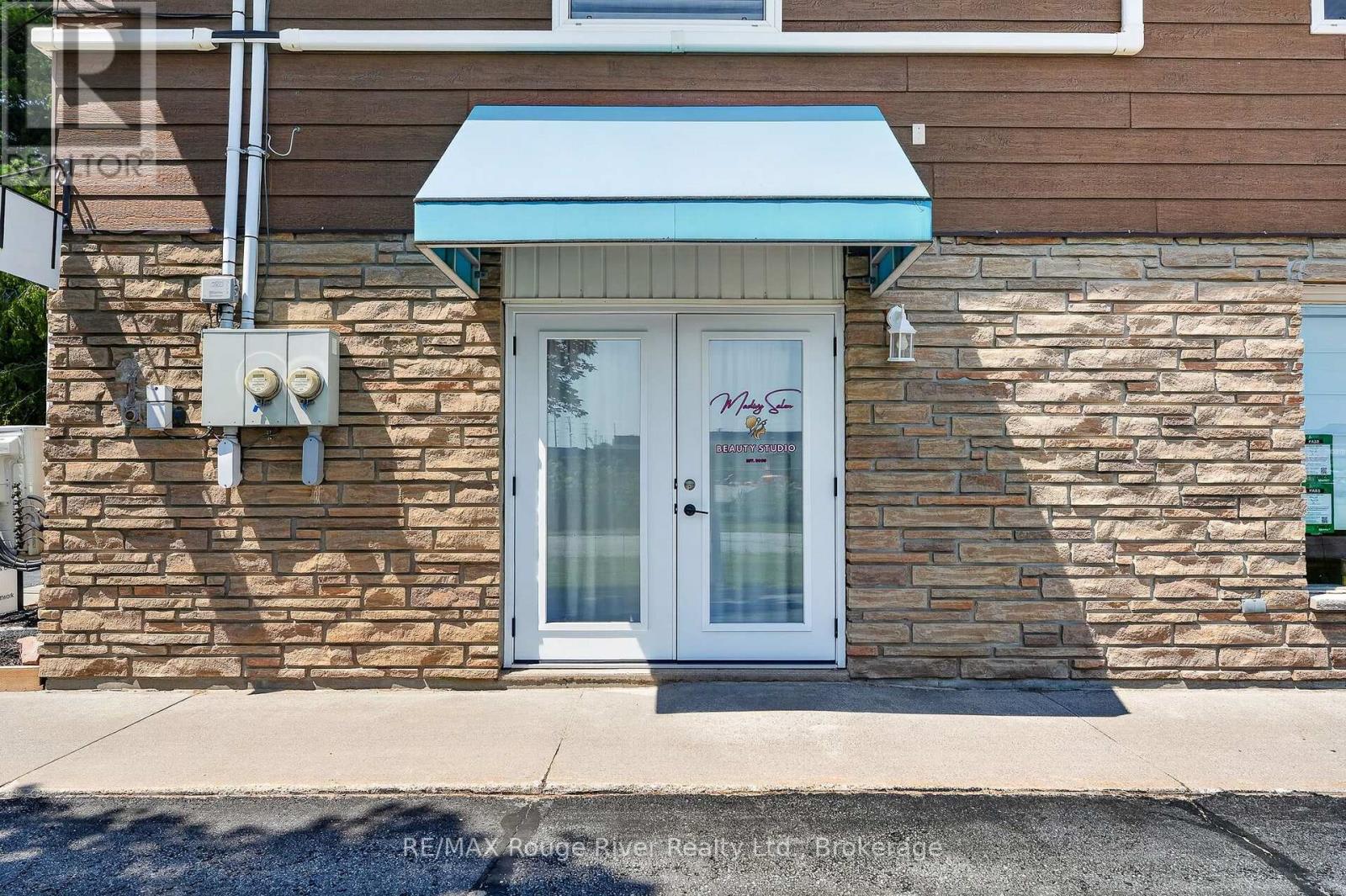 66 Elgin Street W Property Photo 20
