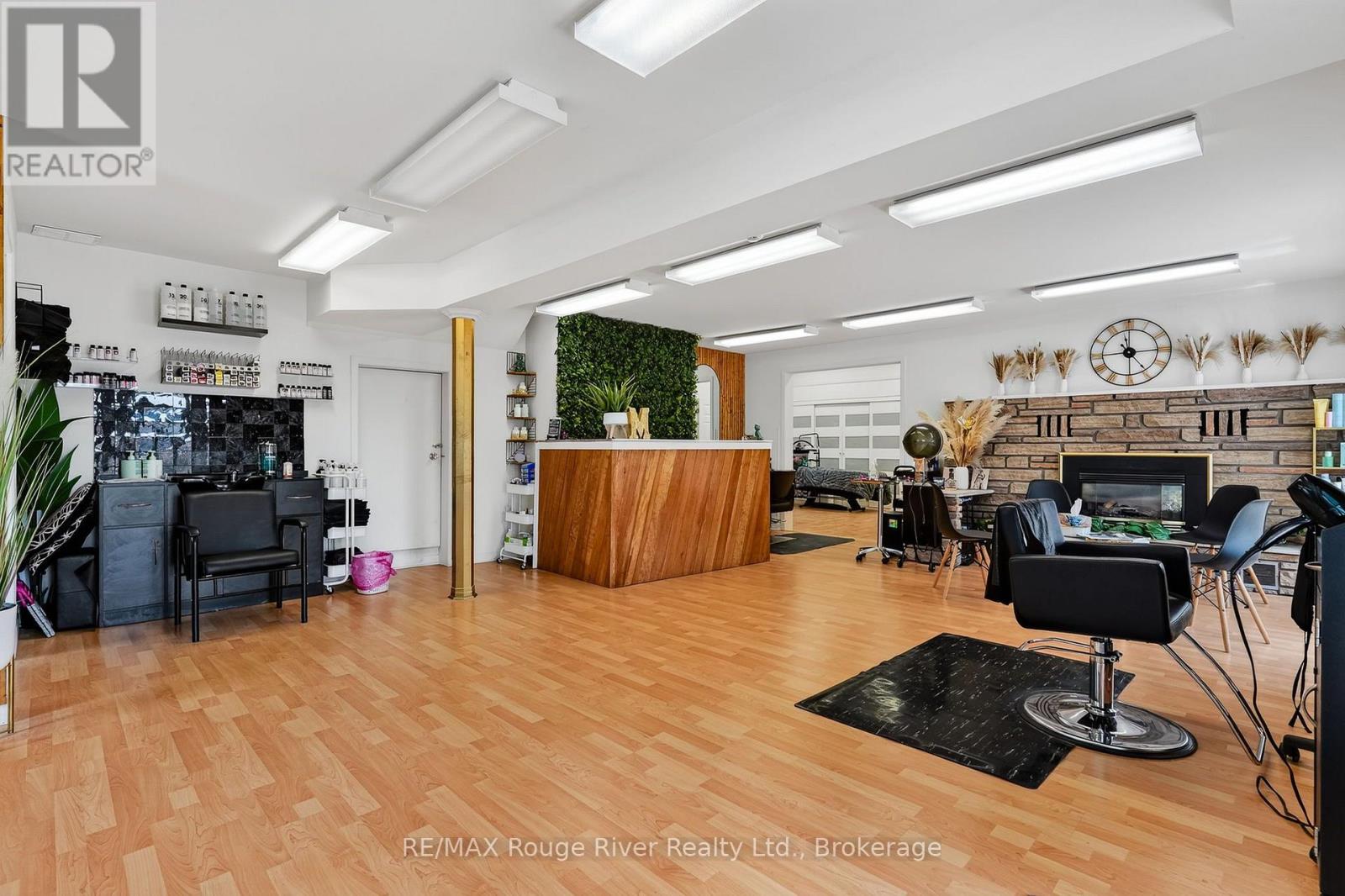 66 Elgin Street W Property Photo 21