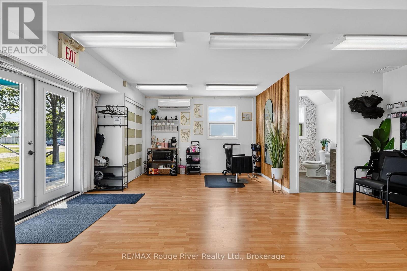 66 Elgin Street W Property Photo 22