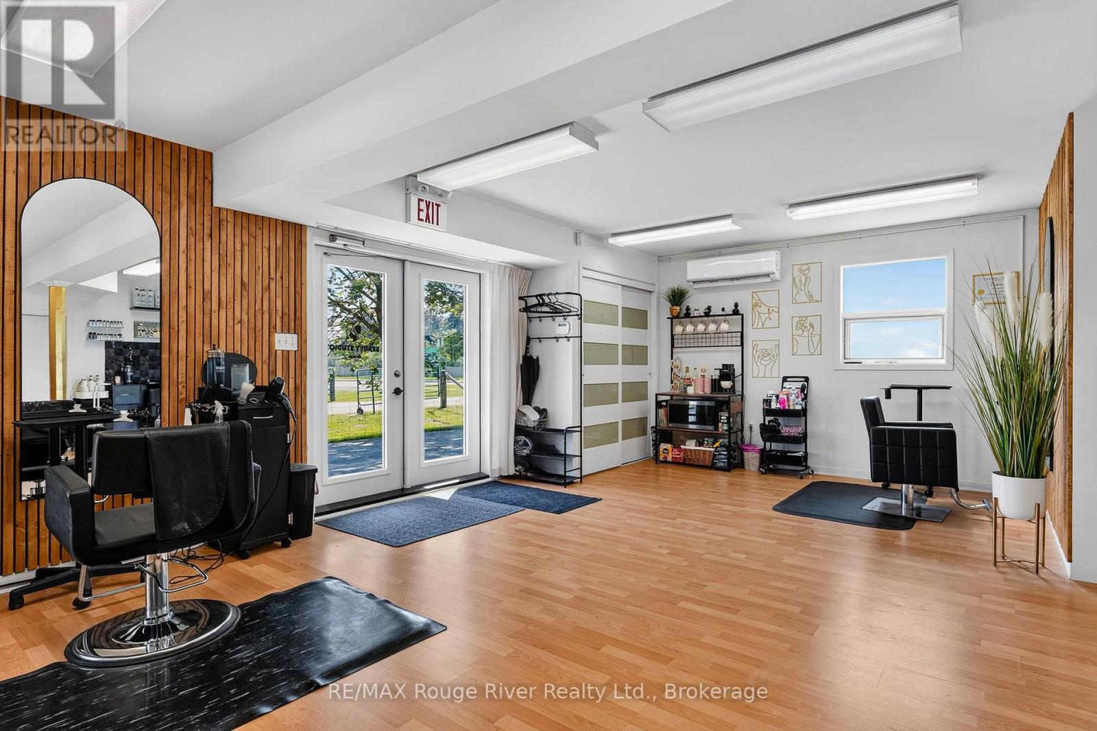 66 Elgin Street W Property Photo 23