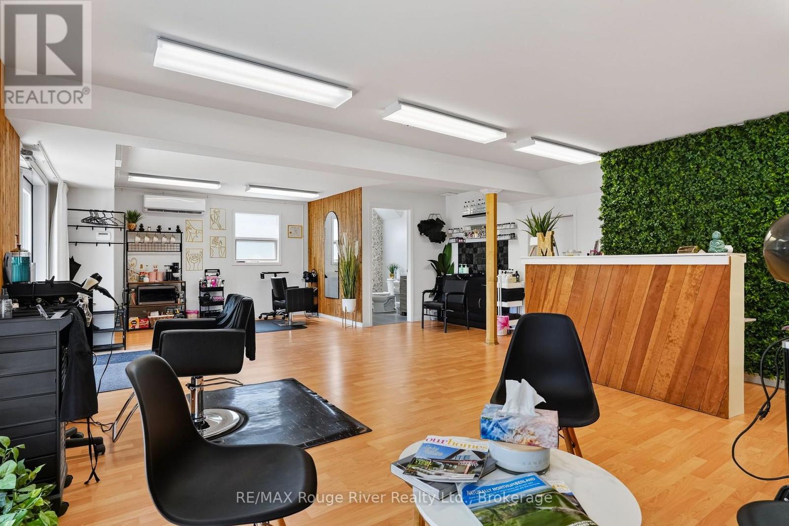 66 Elgin Street W Property Photo 24