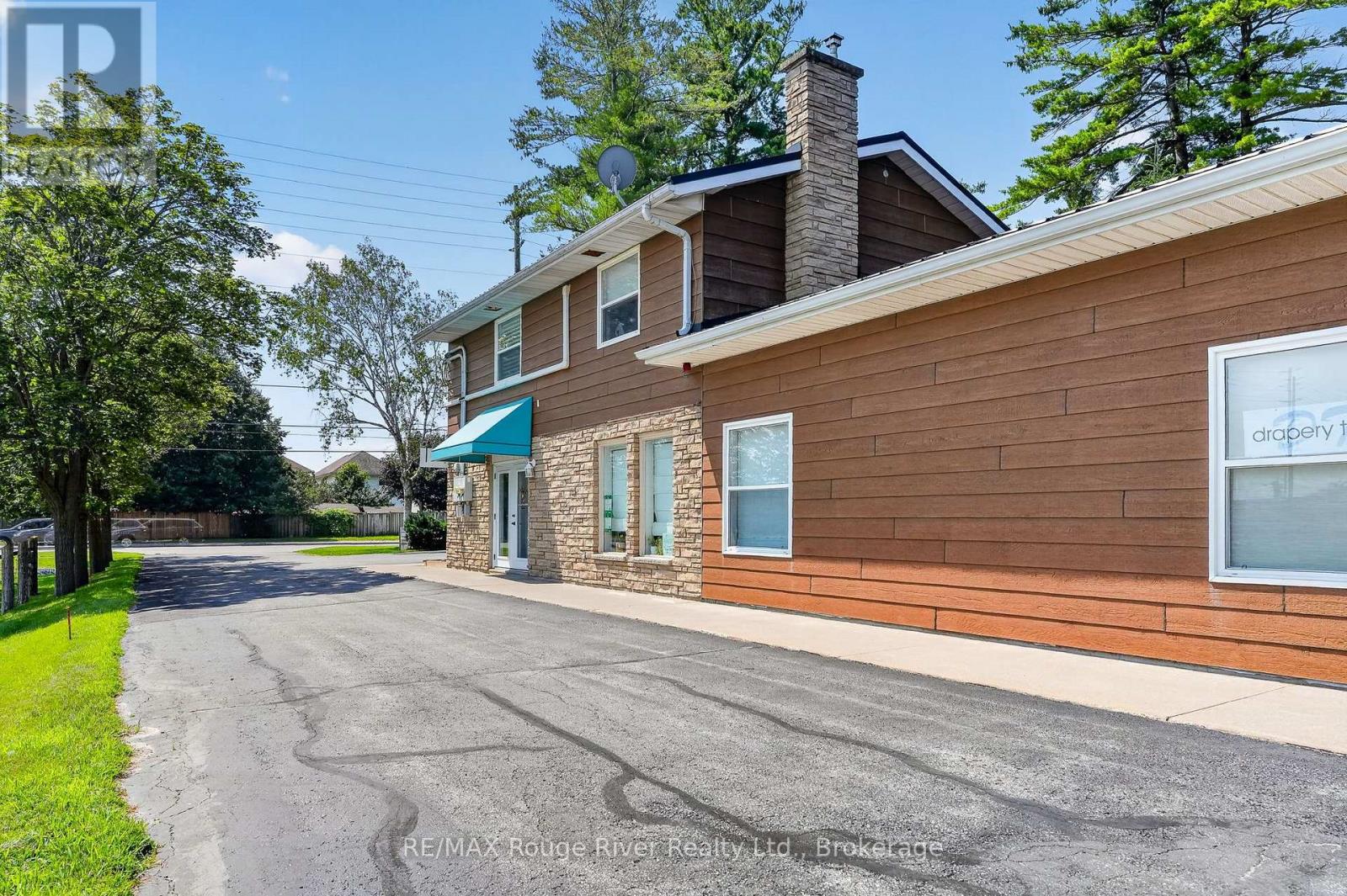 66 Elgin Street W Property Photo 31