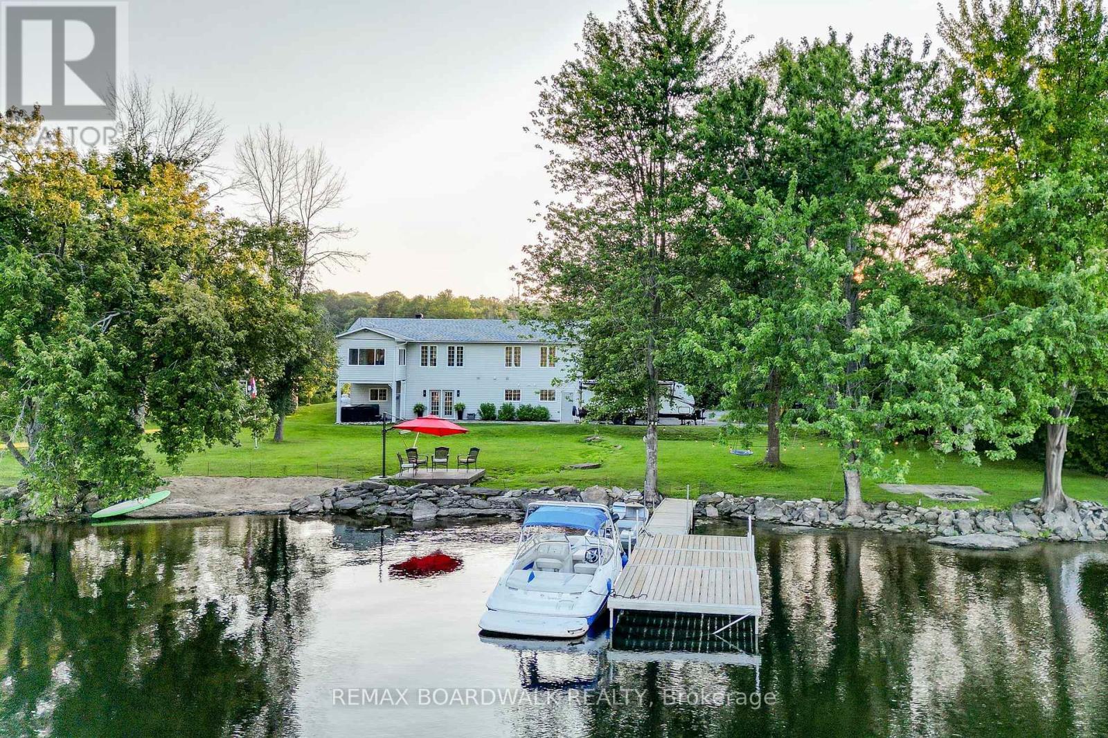 100 Mcculloughs Landing Photo de la propriété 1