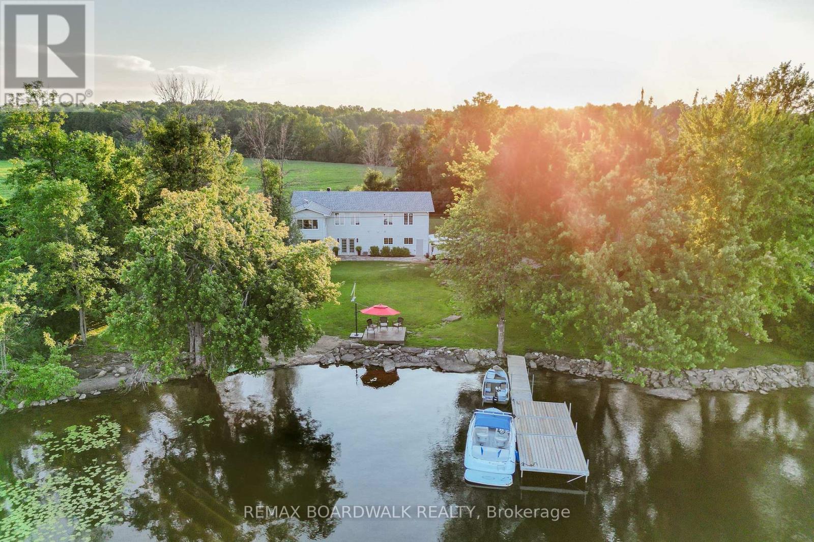 100 Mcculloughs Landing Property Photo 2