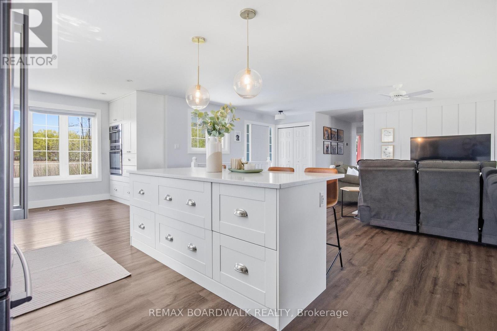 100 Mcculloughs Landing Property Photo 14