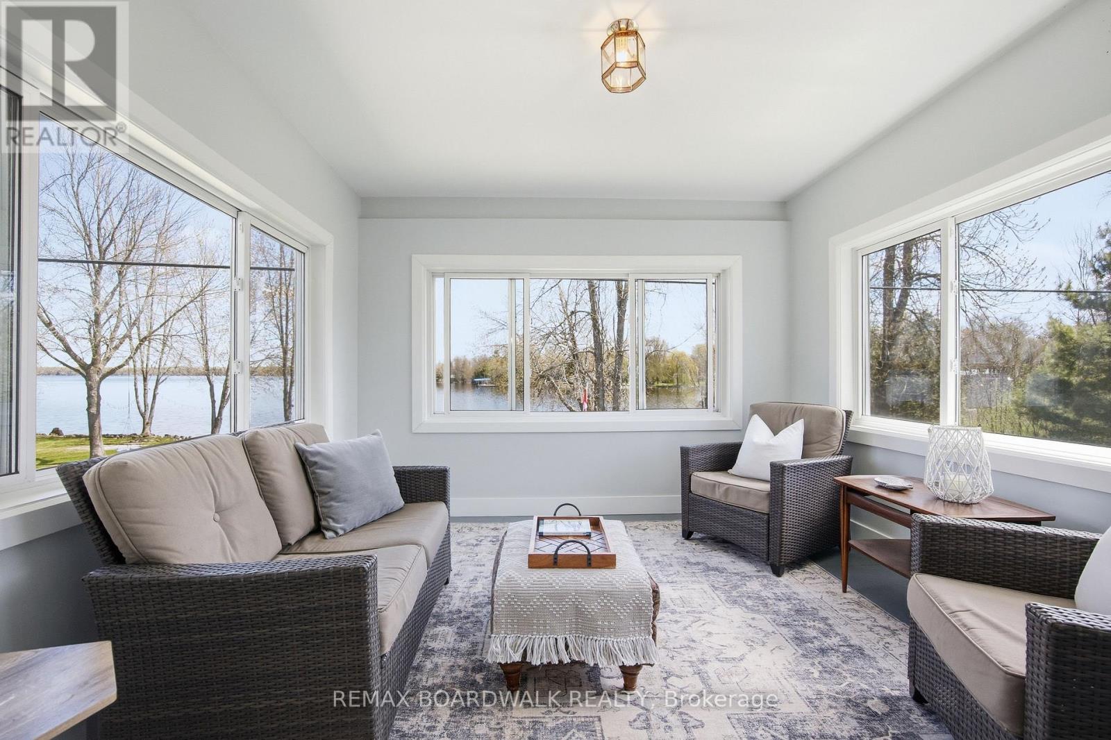 100 Mcculloughs Landing Property Photo 16