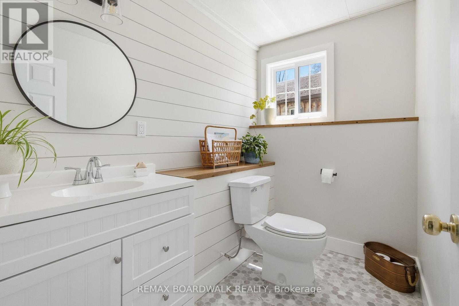 100 Mcculloughs Landing Property Photo 28