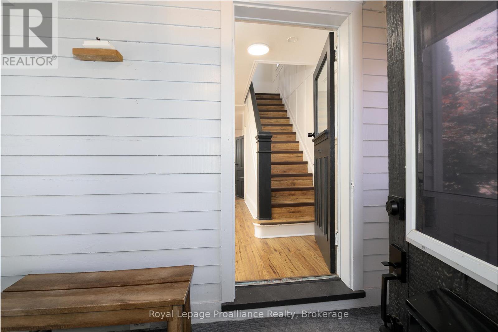83 Moira Street E Property Photo 2