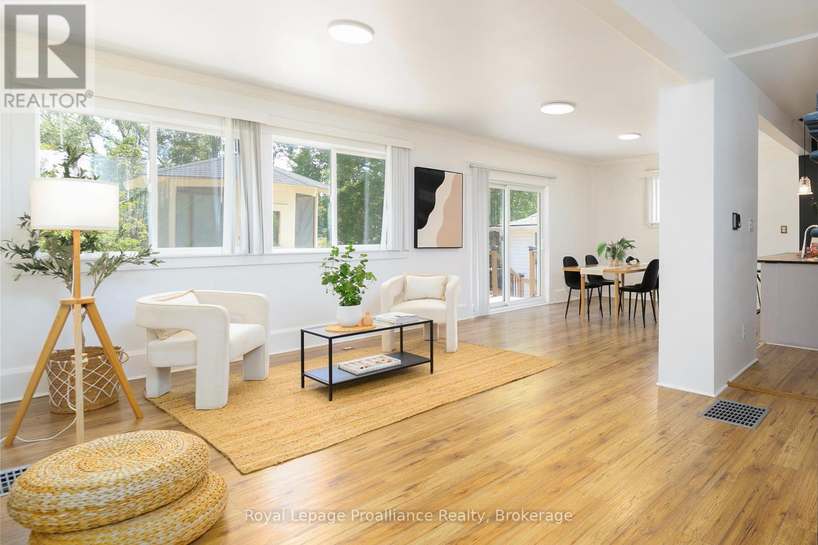 83 Moira Street E Property Photo 3