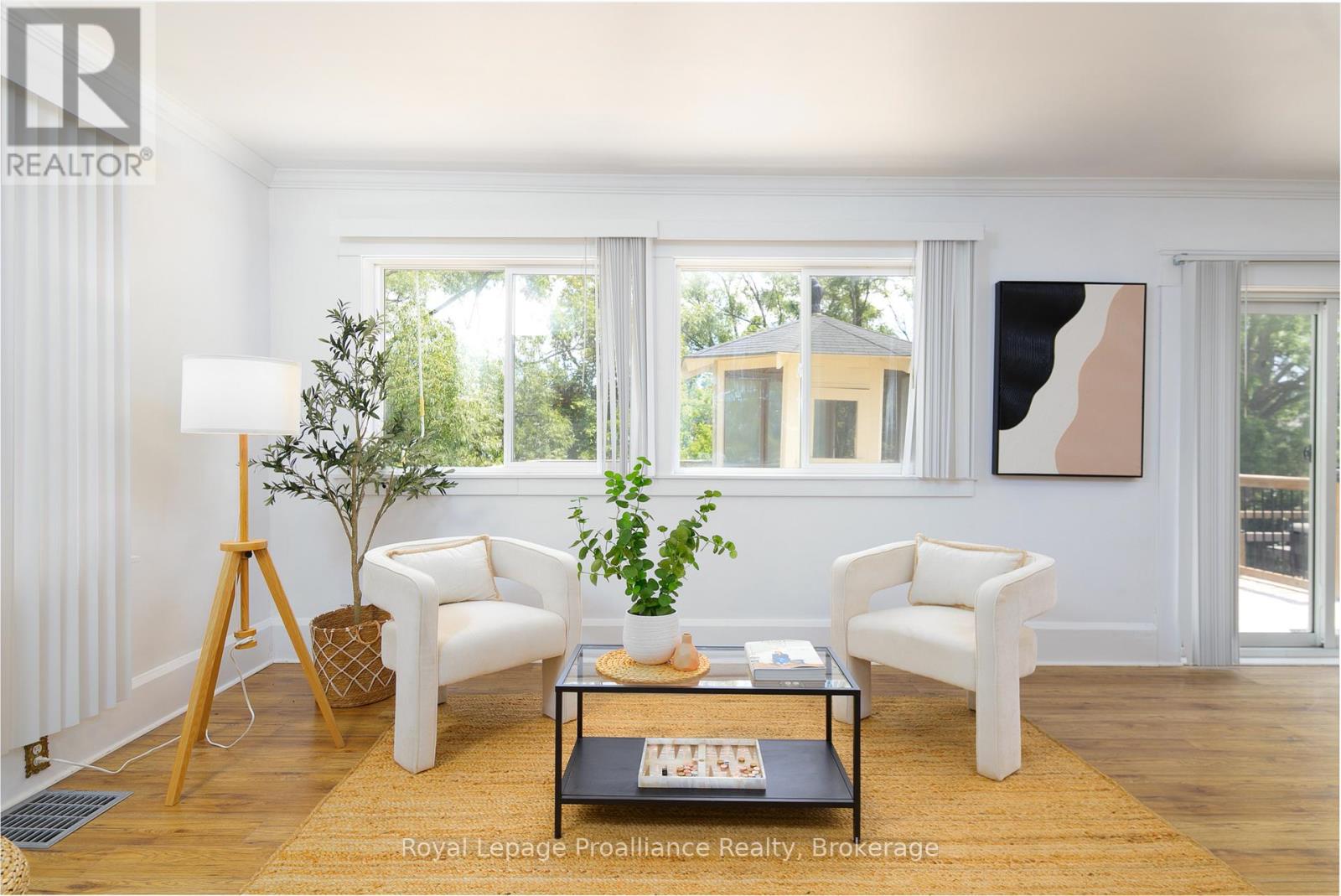 83 Moira Street E Property Photo 4