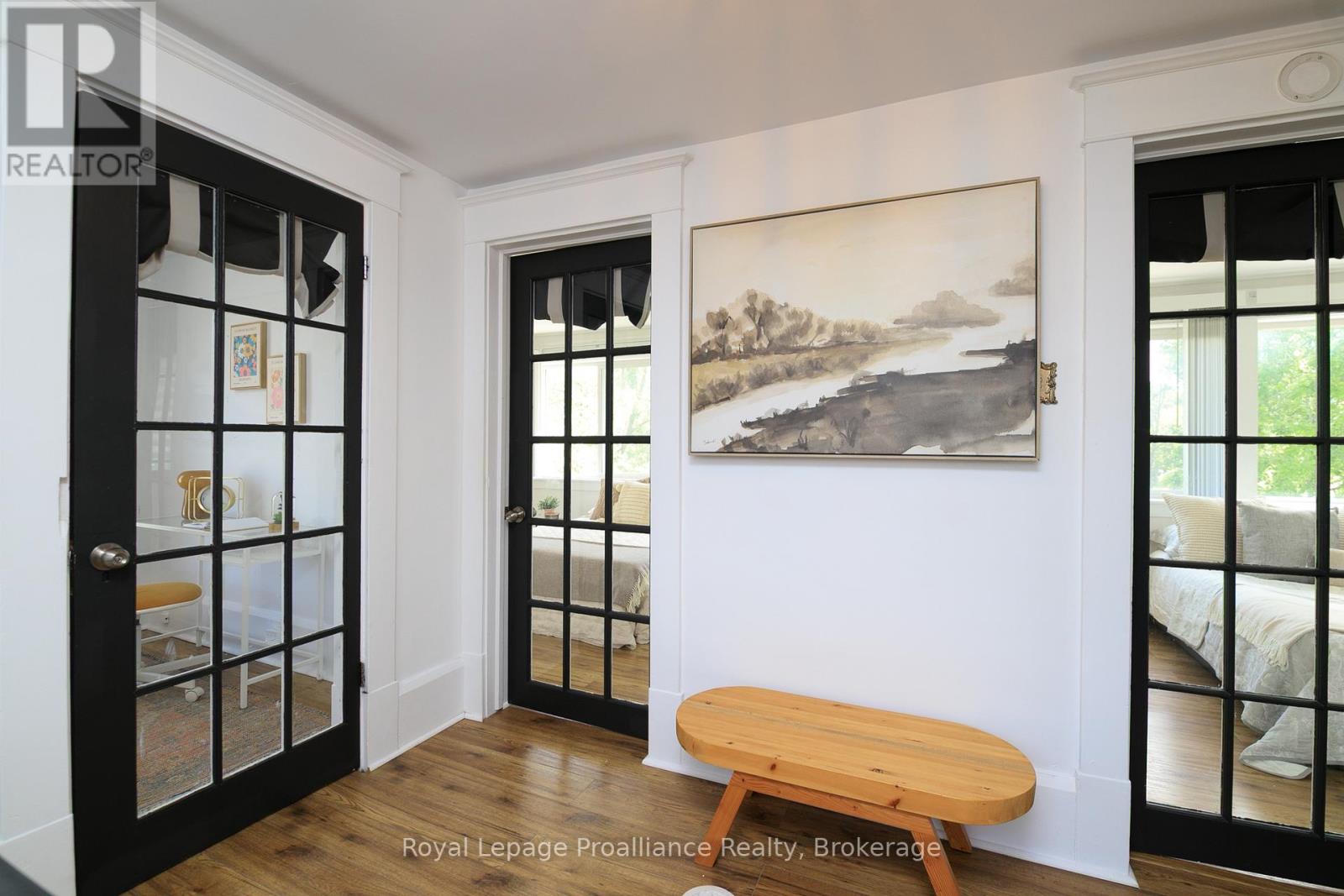 83 Moira Street E Property Photo 13