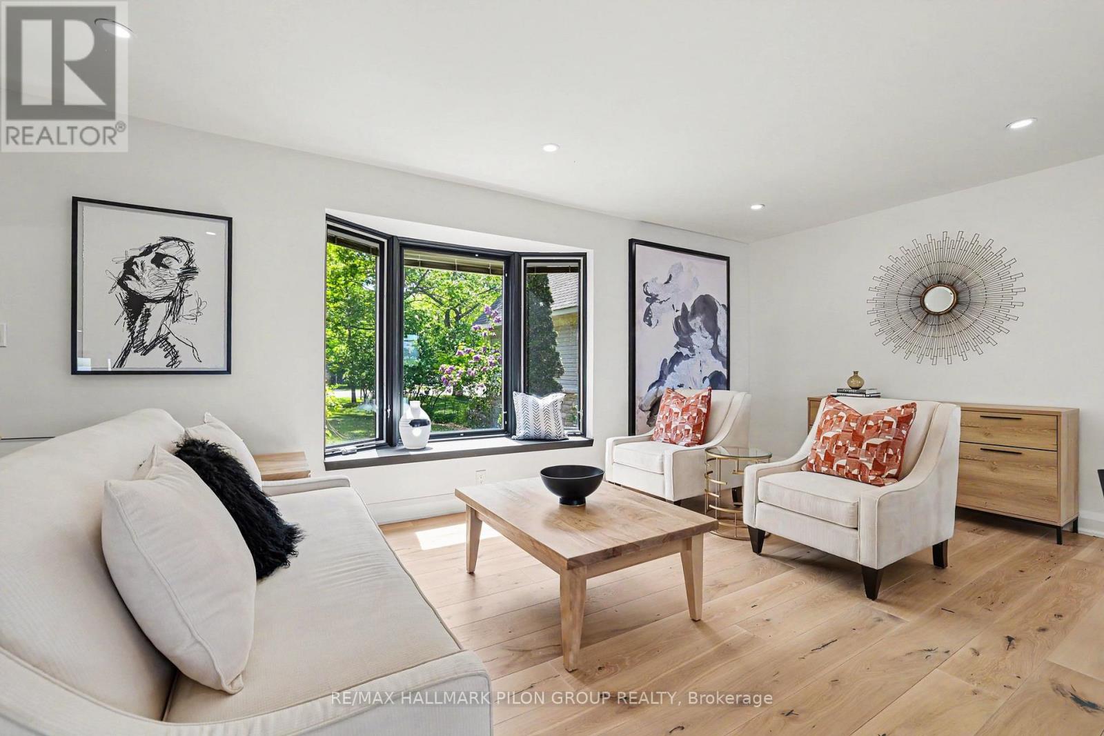 584 Bayview Drive Property Photo 4