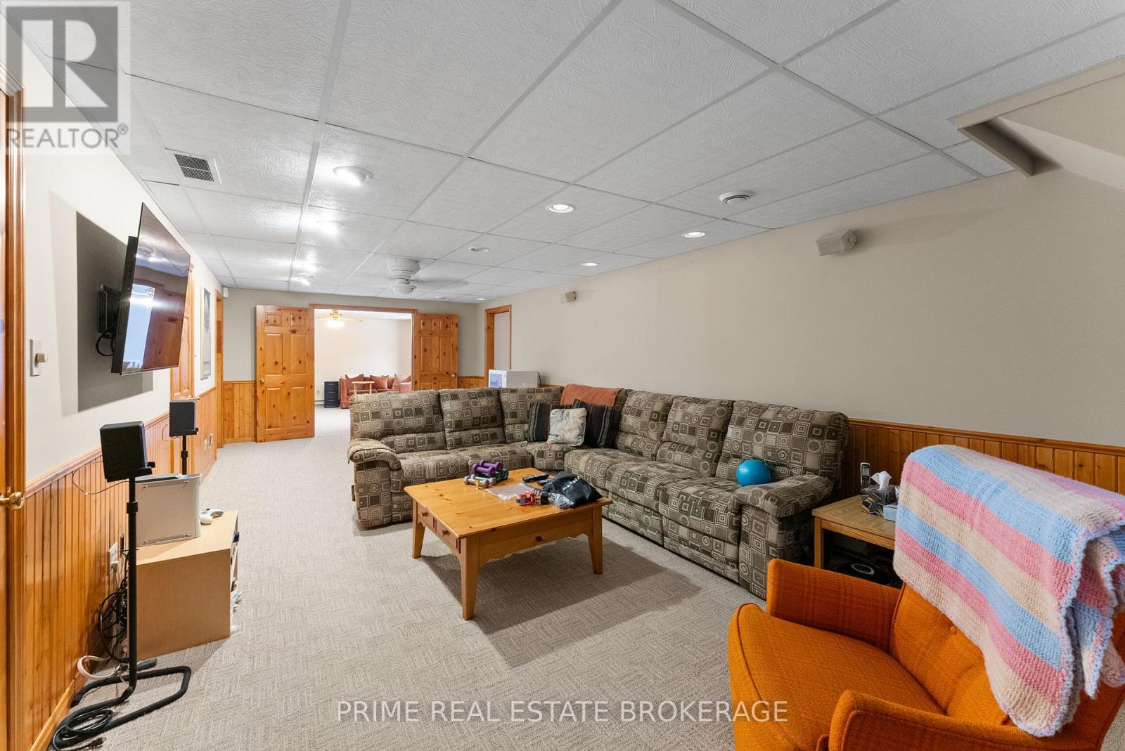 9856 Huron Place Property Photo 34