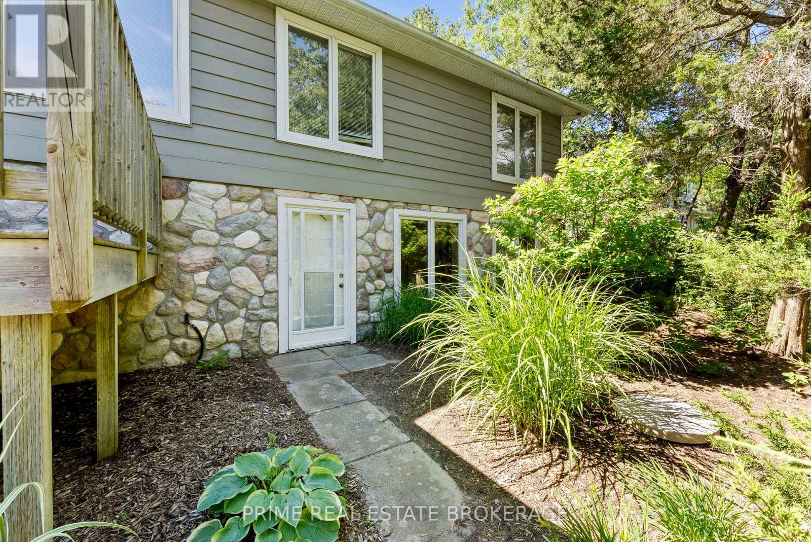 9856 Huron Place Property Photo 49