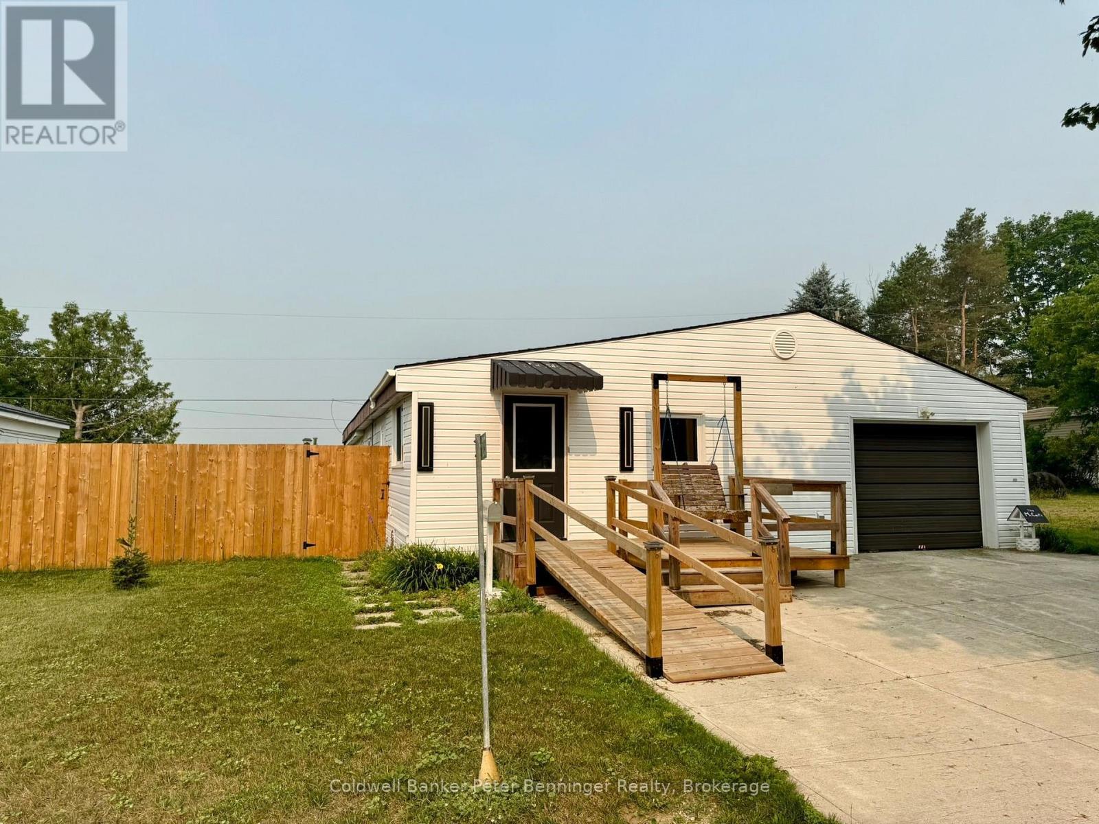 23 Bluejay Court Property Photo 1