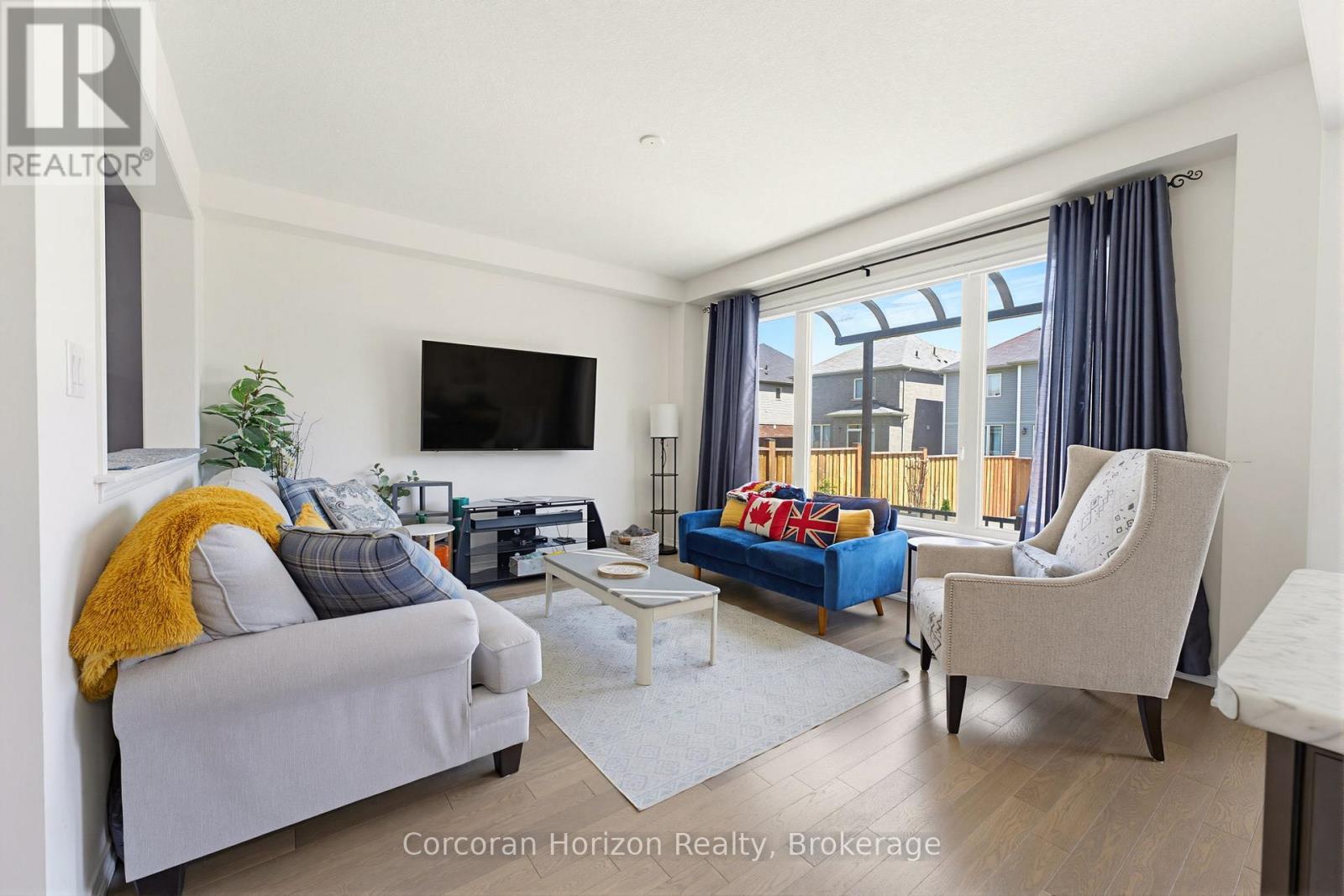 Upper - 9 Price Street Property Photo 8
