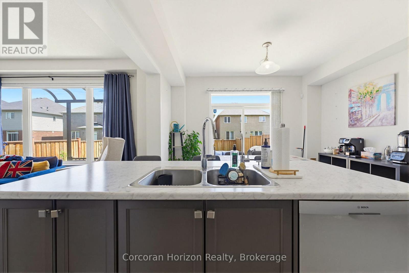 Upper - 9 Price Street Property Photo 11