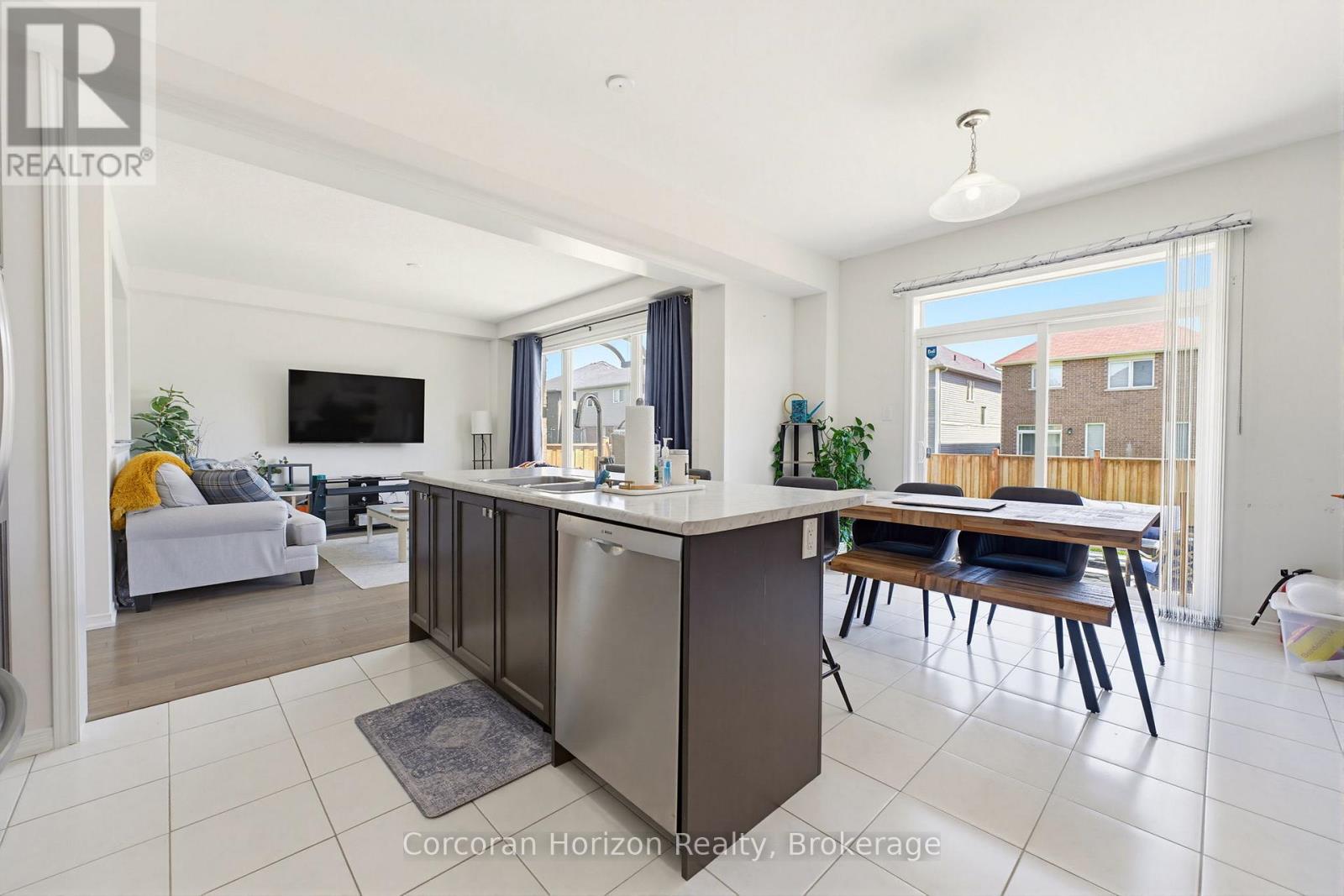 Upper - 9 Price Street Property Photo 13