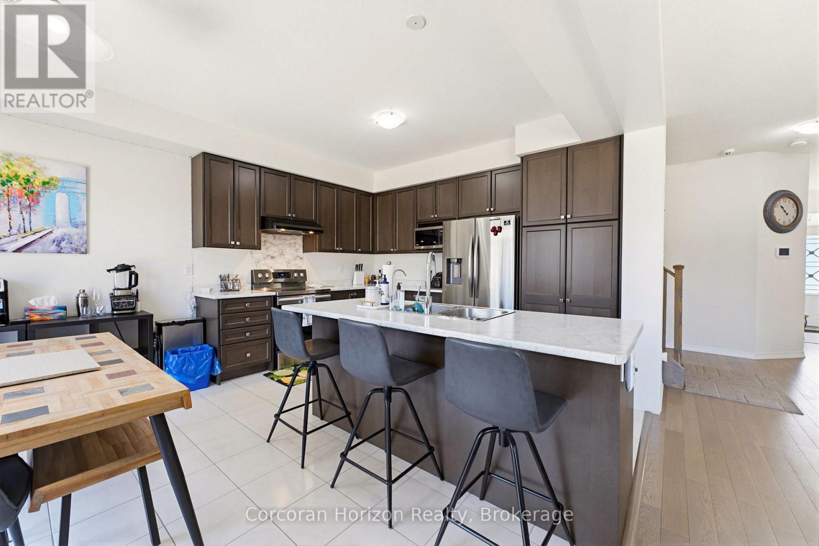 Upper - 9 Price Street Property Photo 14