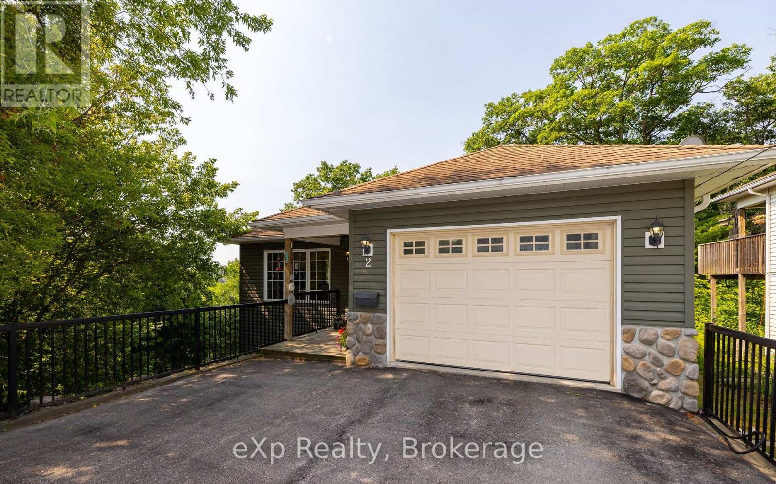 2 Mann Avenue N Property Photo 2