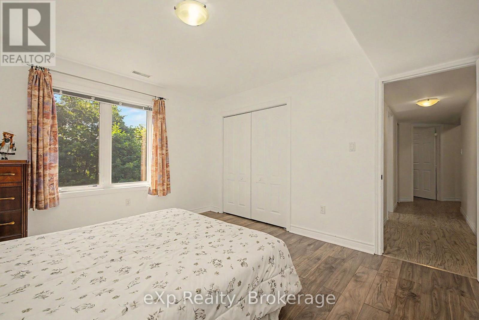 2 Mann Avenue N Property Photo 25