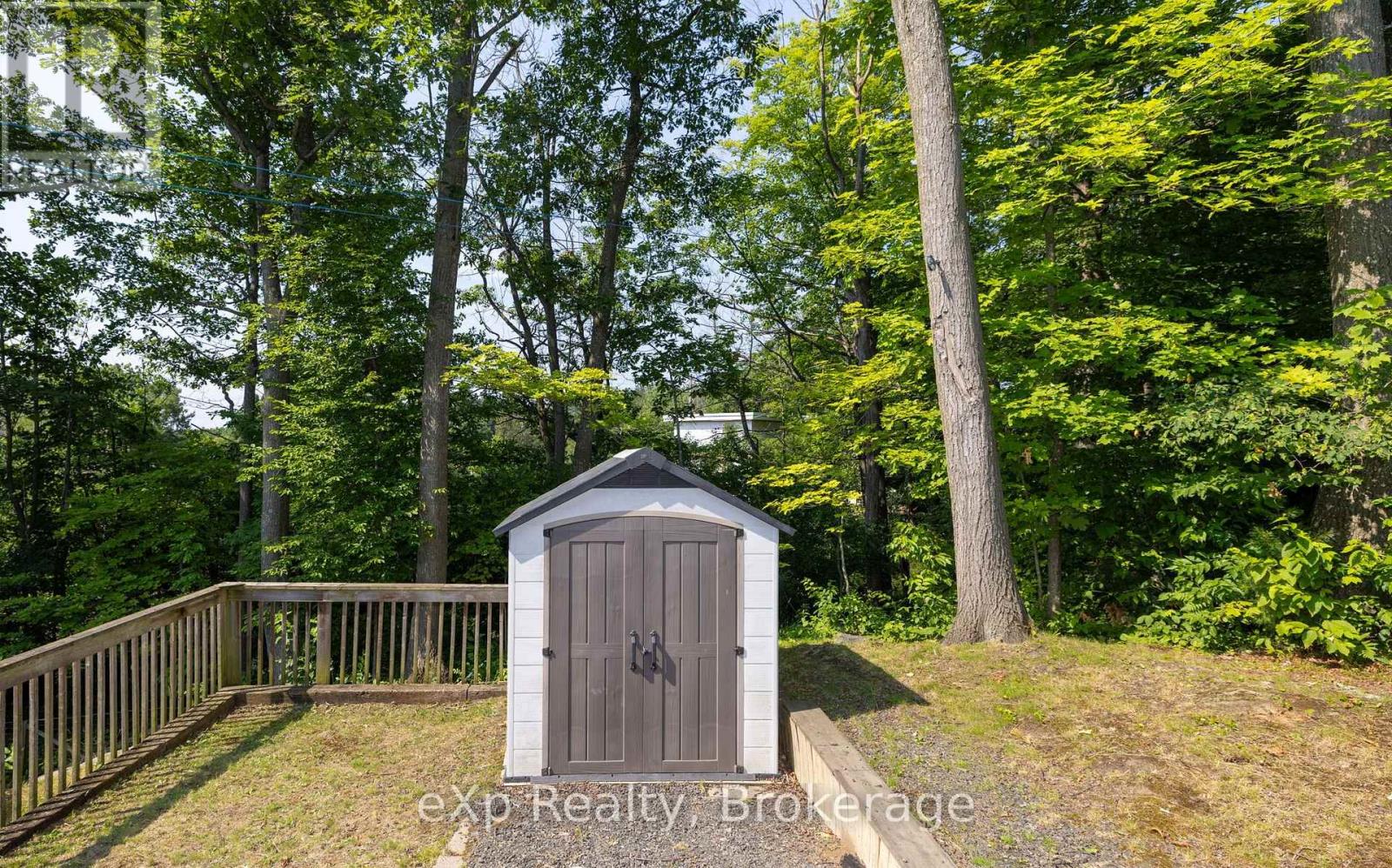 2 Mann Avenue N Property Photo 36