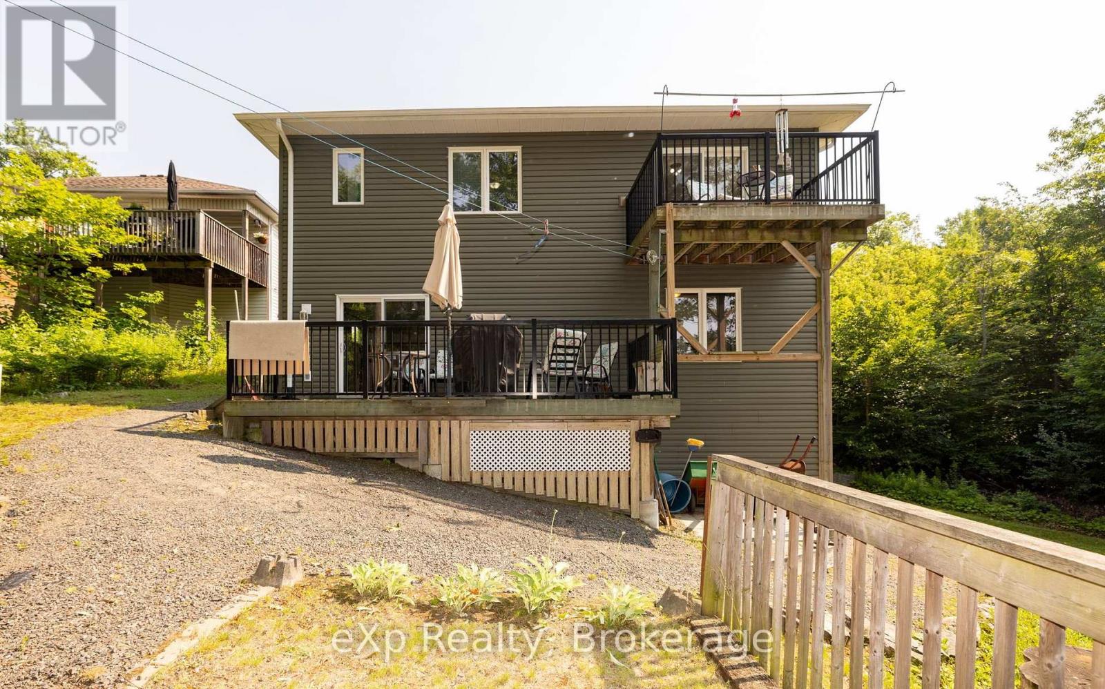 2 Mann Avenue N Property Photo 38