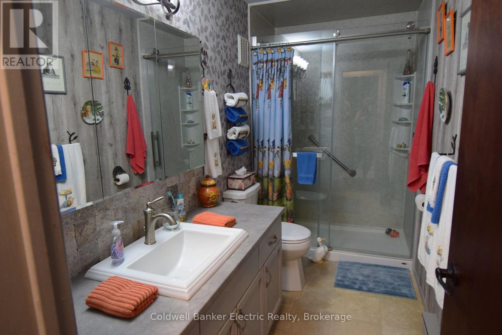 104 - 2418 Mountland Drive Property Photo 15