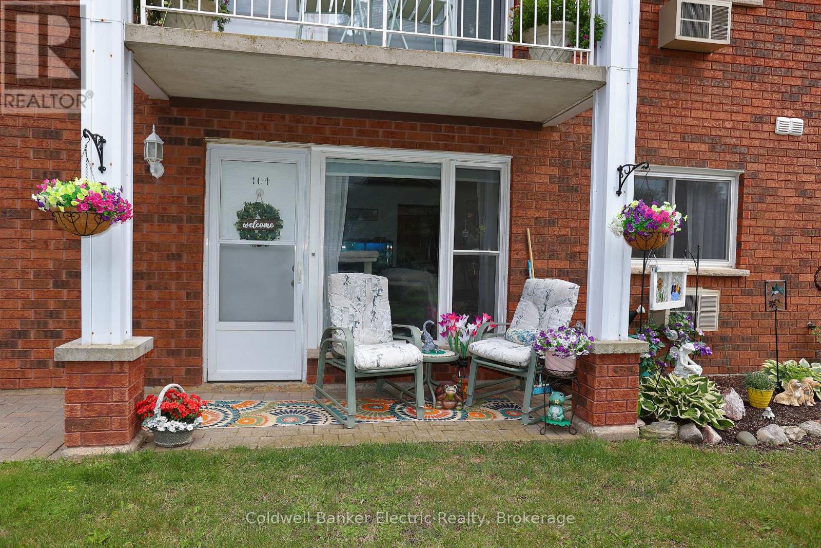 104 - 2418 Mountland Drive Property Photo 24