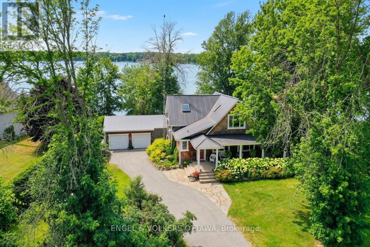 2964 9th Line Property Photo 1