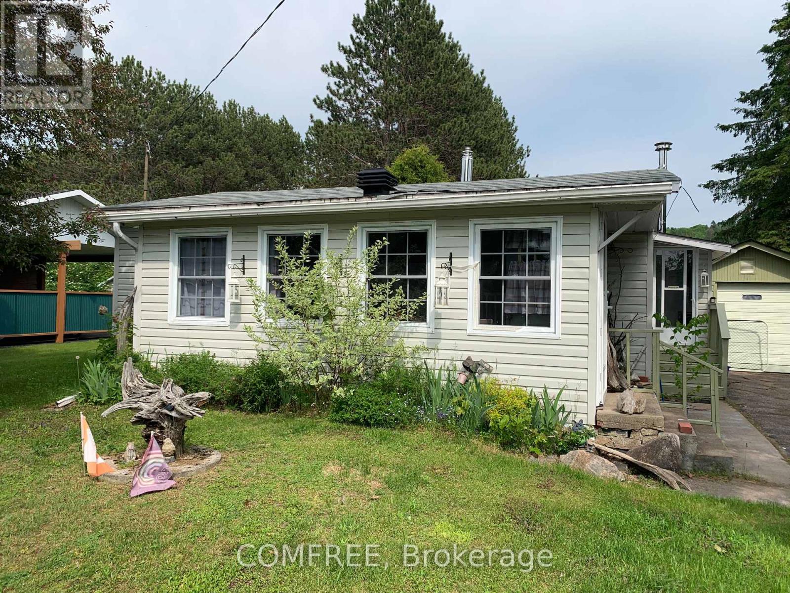 39 Lake Street Property Photo 1