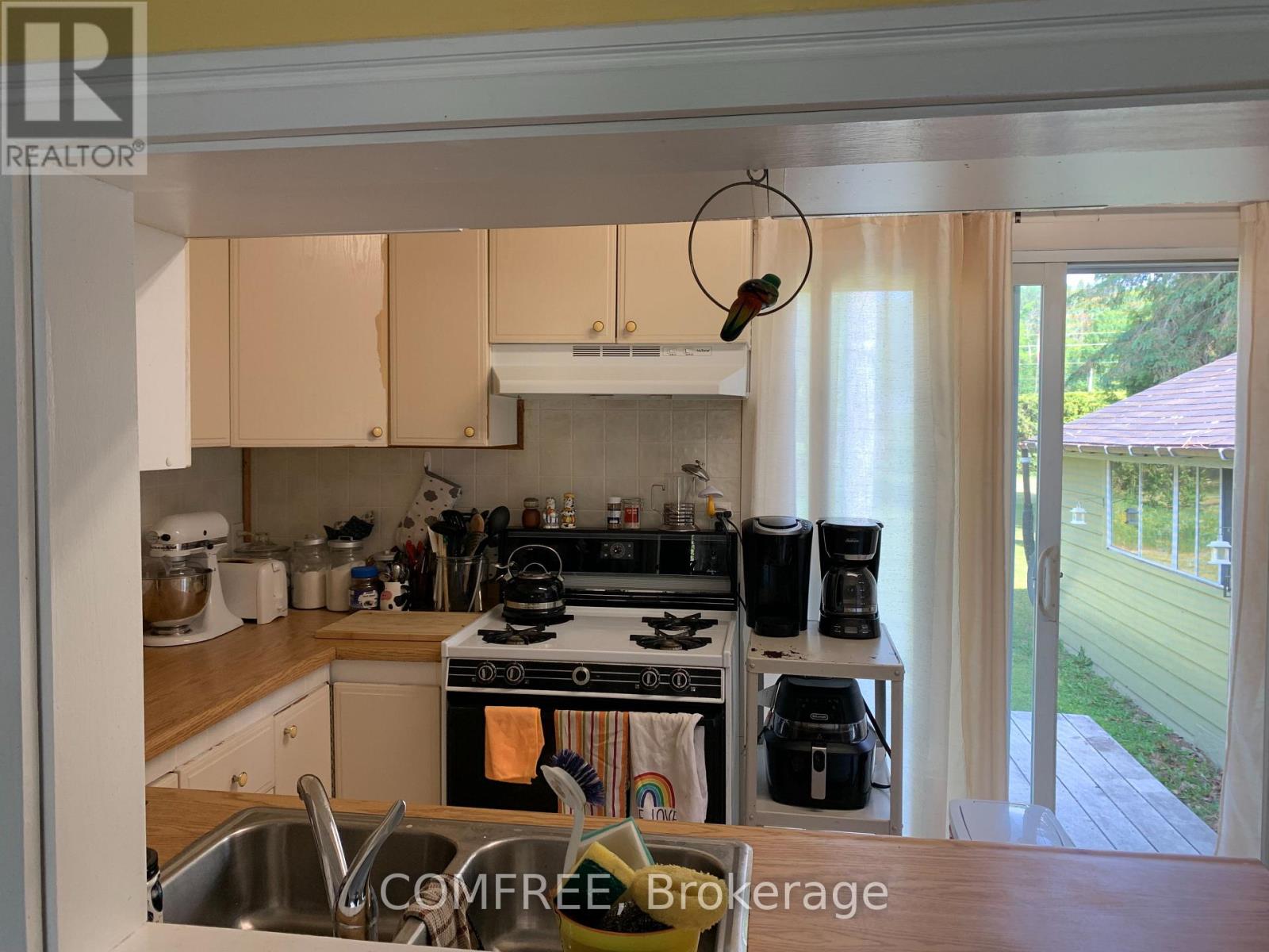 39 Lake Street Property Photo 5