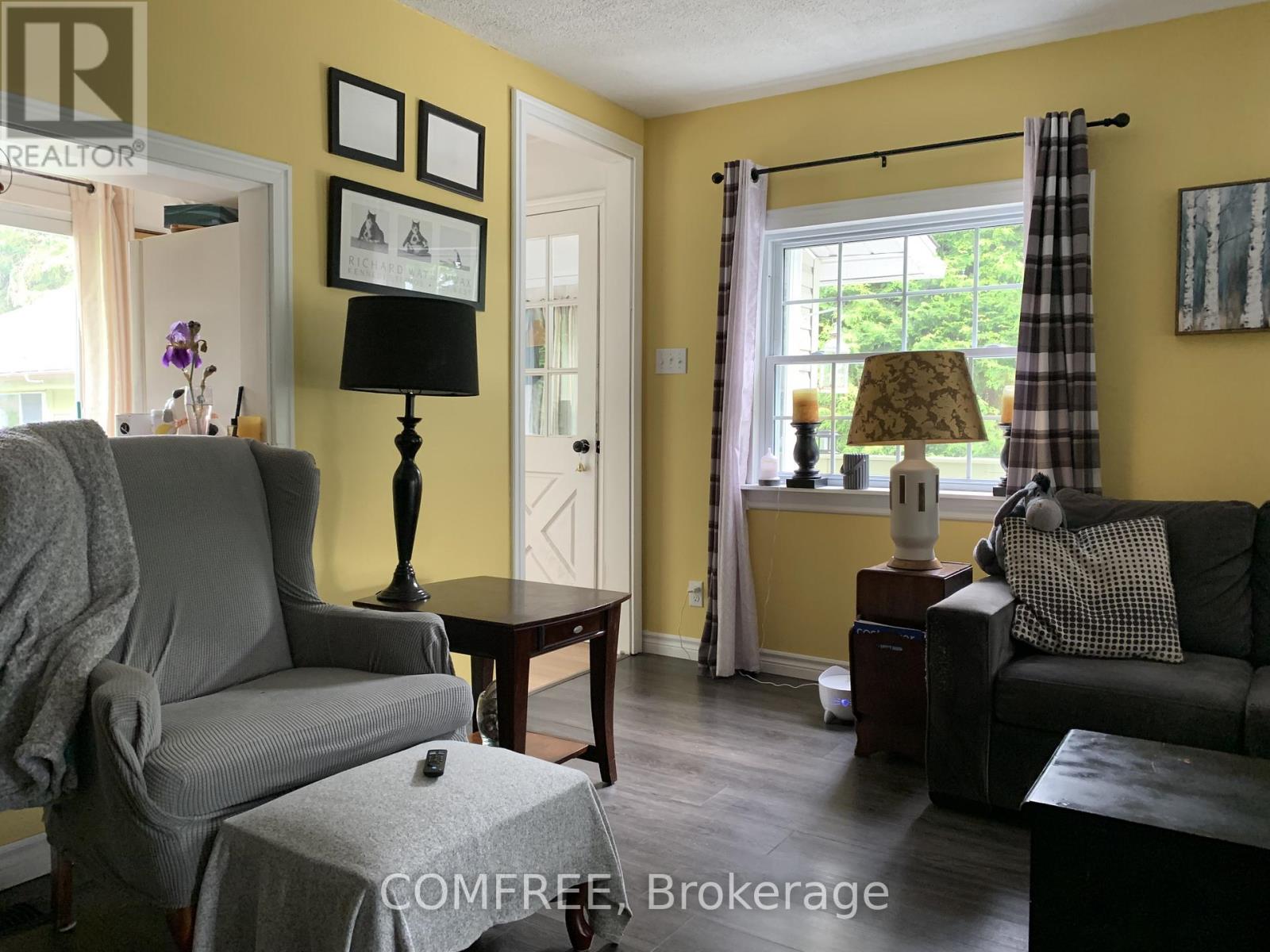 39 Lake Street Property Photo 7
