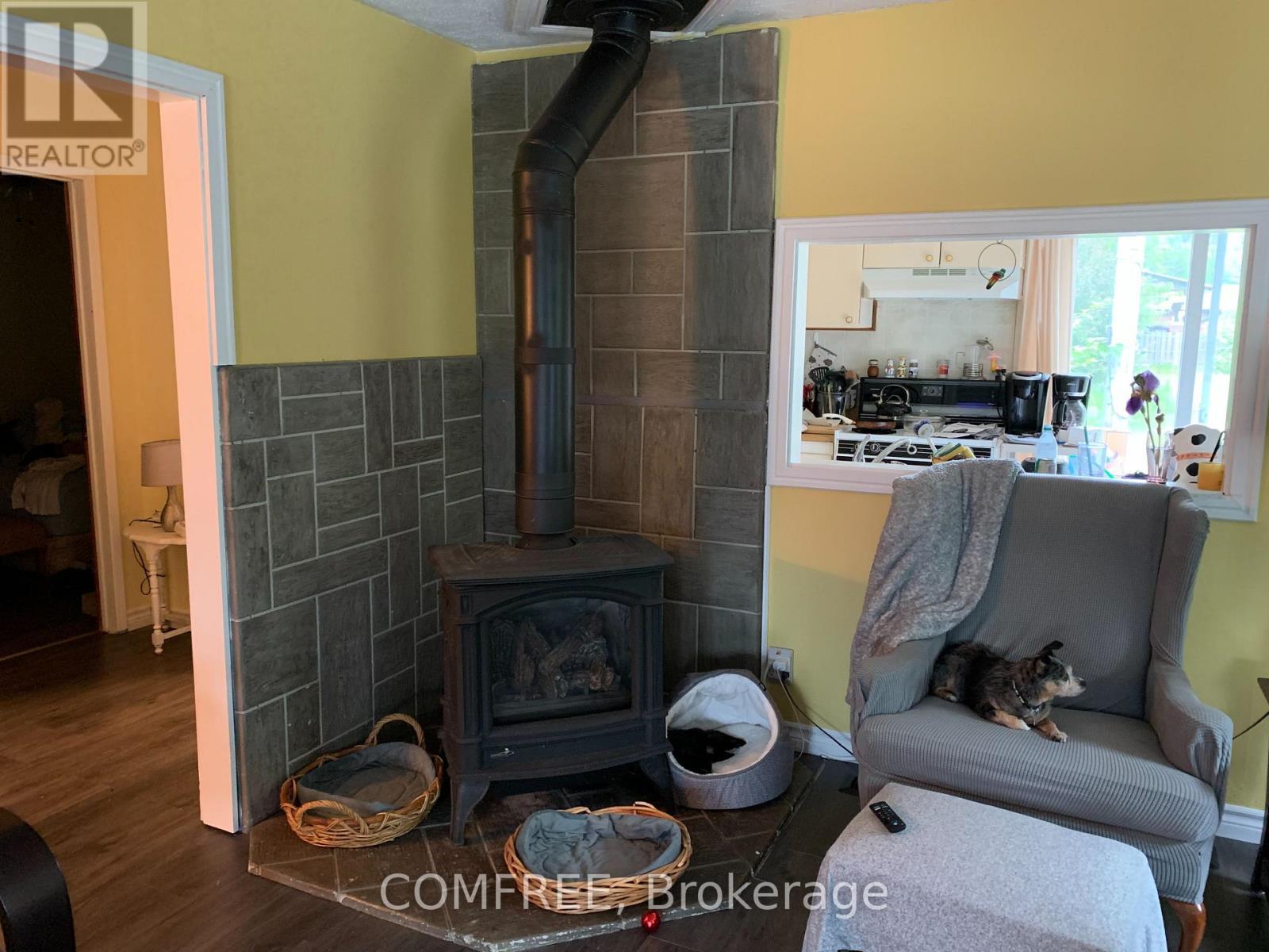 39 Lake Street Property Photo 9