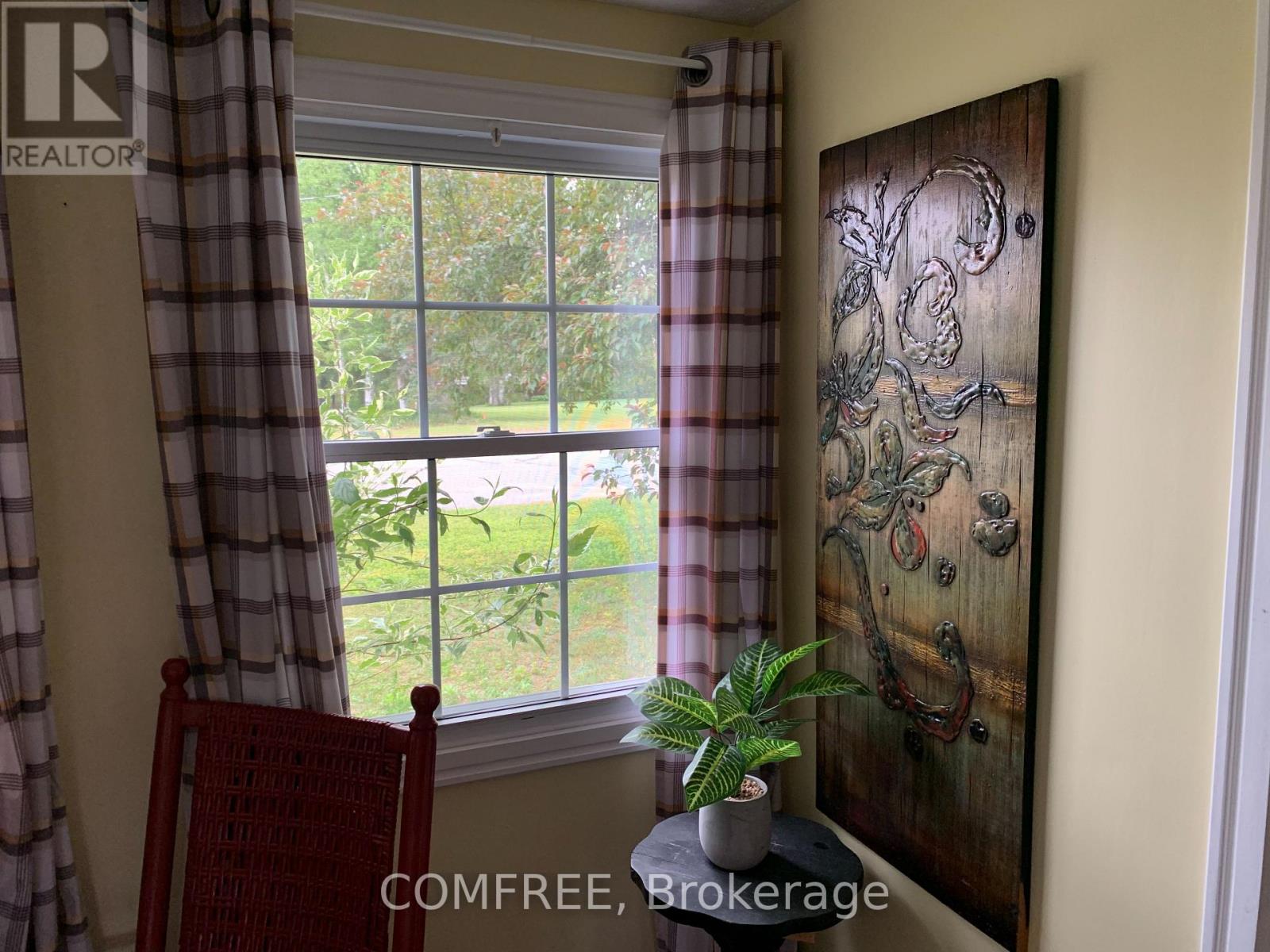 39 Lake Street Property Photo 12