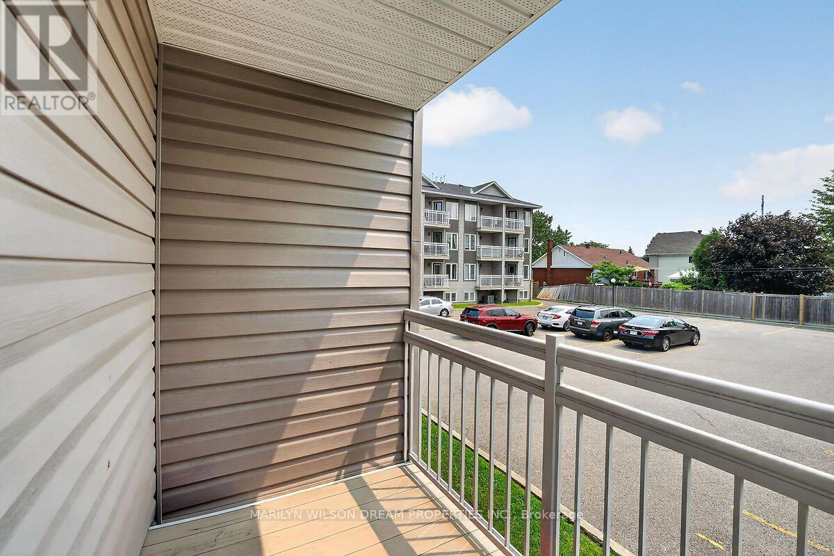 D - 4522 Innes Road Property Photo 10