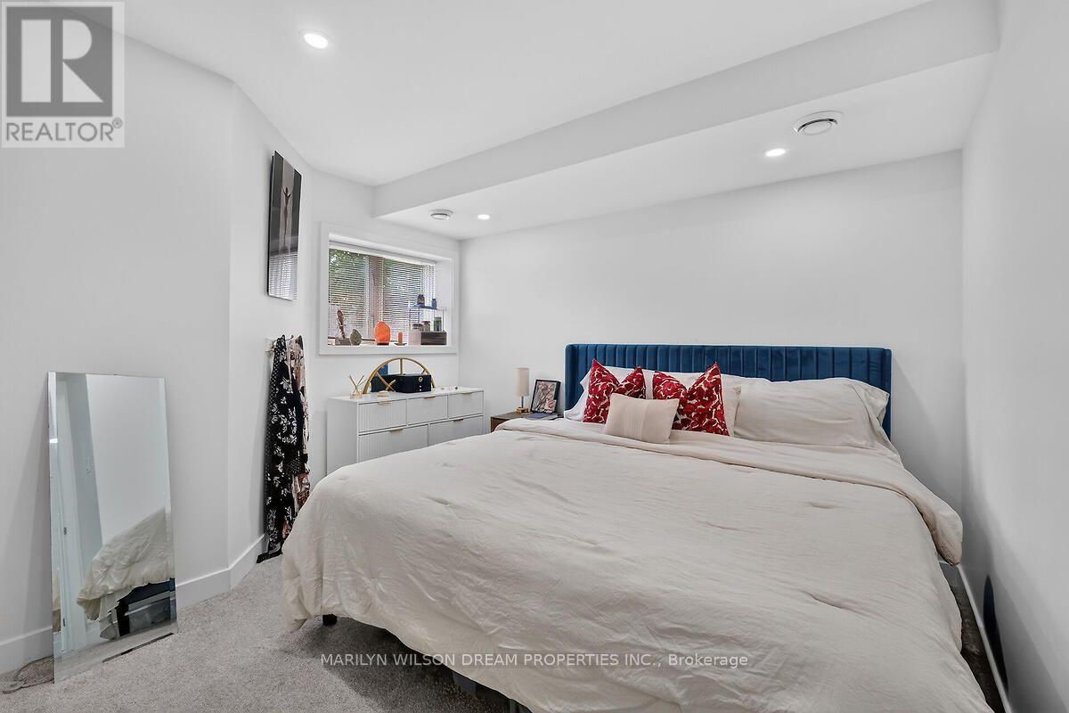 D - 4522 Innes Road Property Photo 21