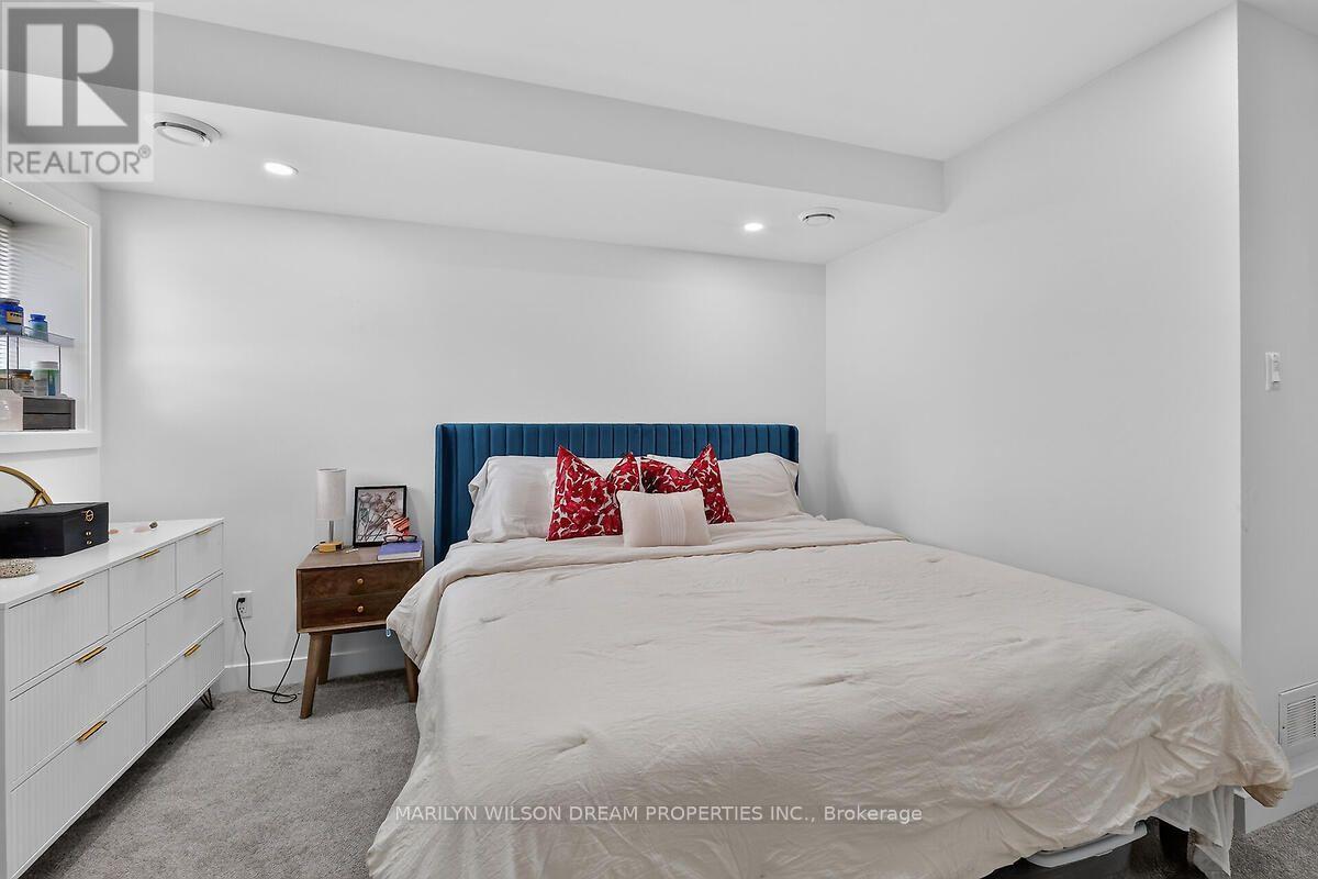 D - 4522 Innes Road Property Photo 22