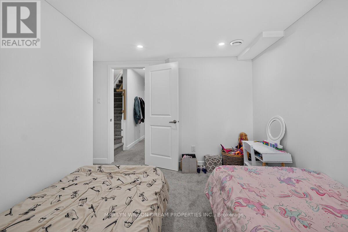 D - 4522 Innes Road Property Photo 25