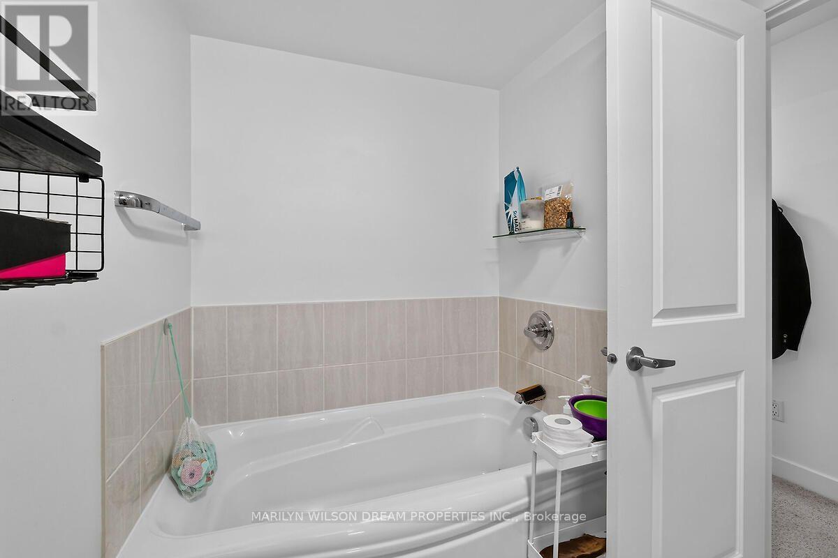 D - 4522 Innes Road Property Photo 28