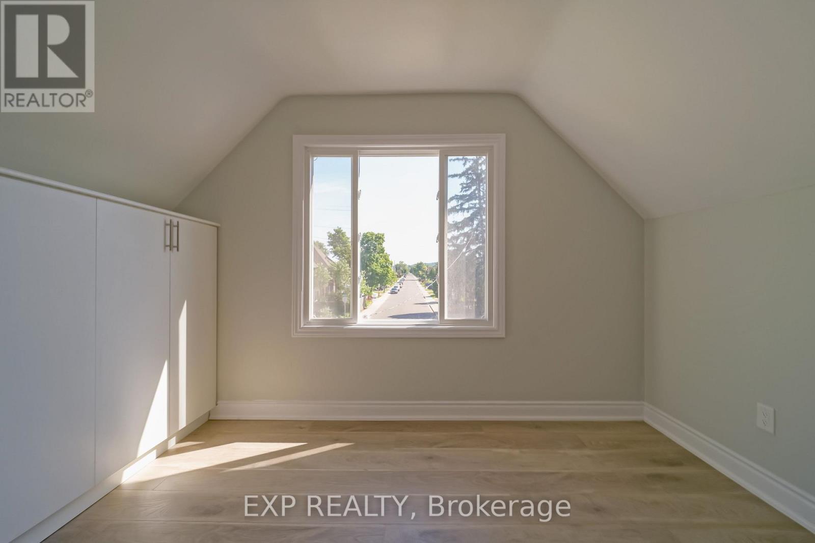 1509 Main Street E Property Photo 16
