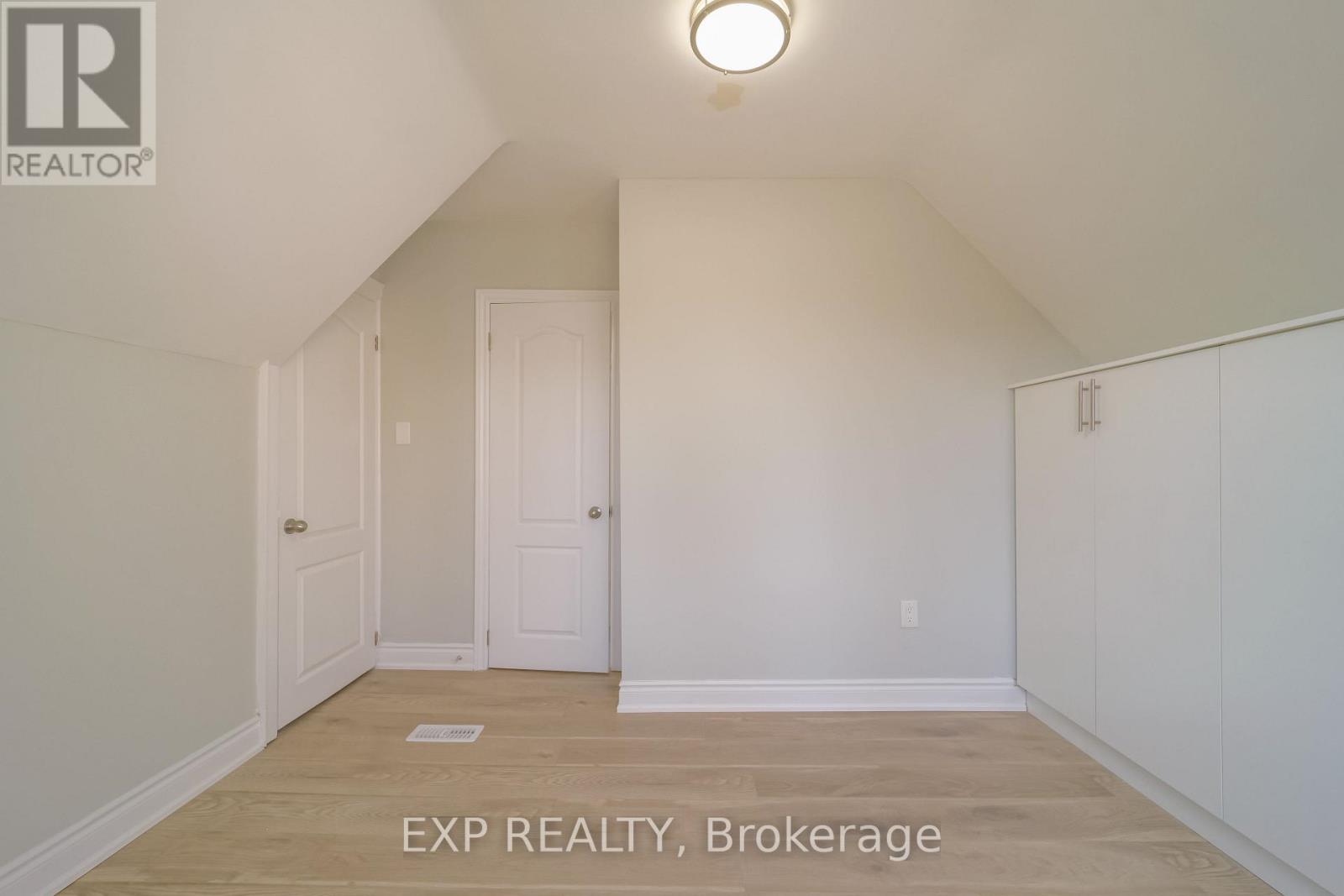 1509 Main Street E Property Photo 17
