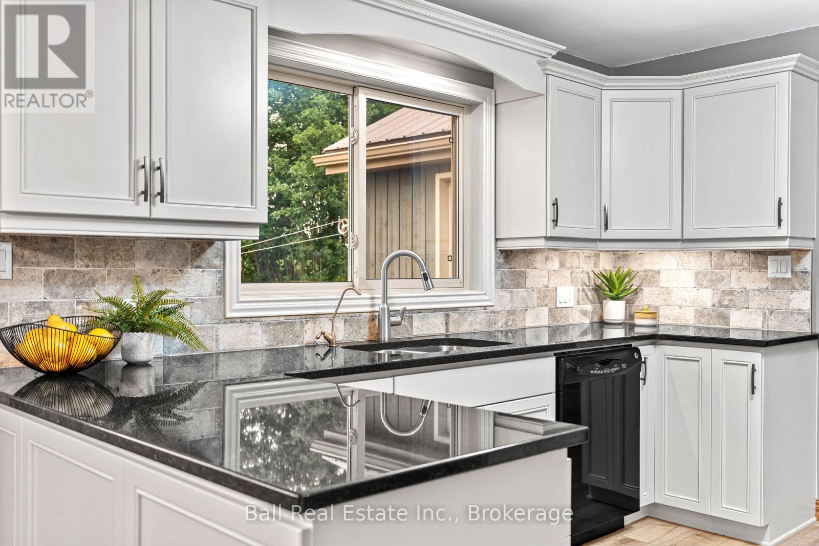110 Greenwood Road Property Photo 12