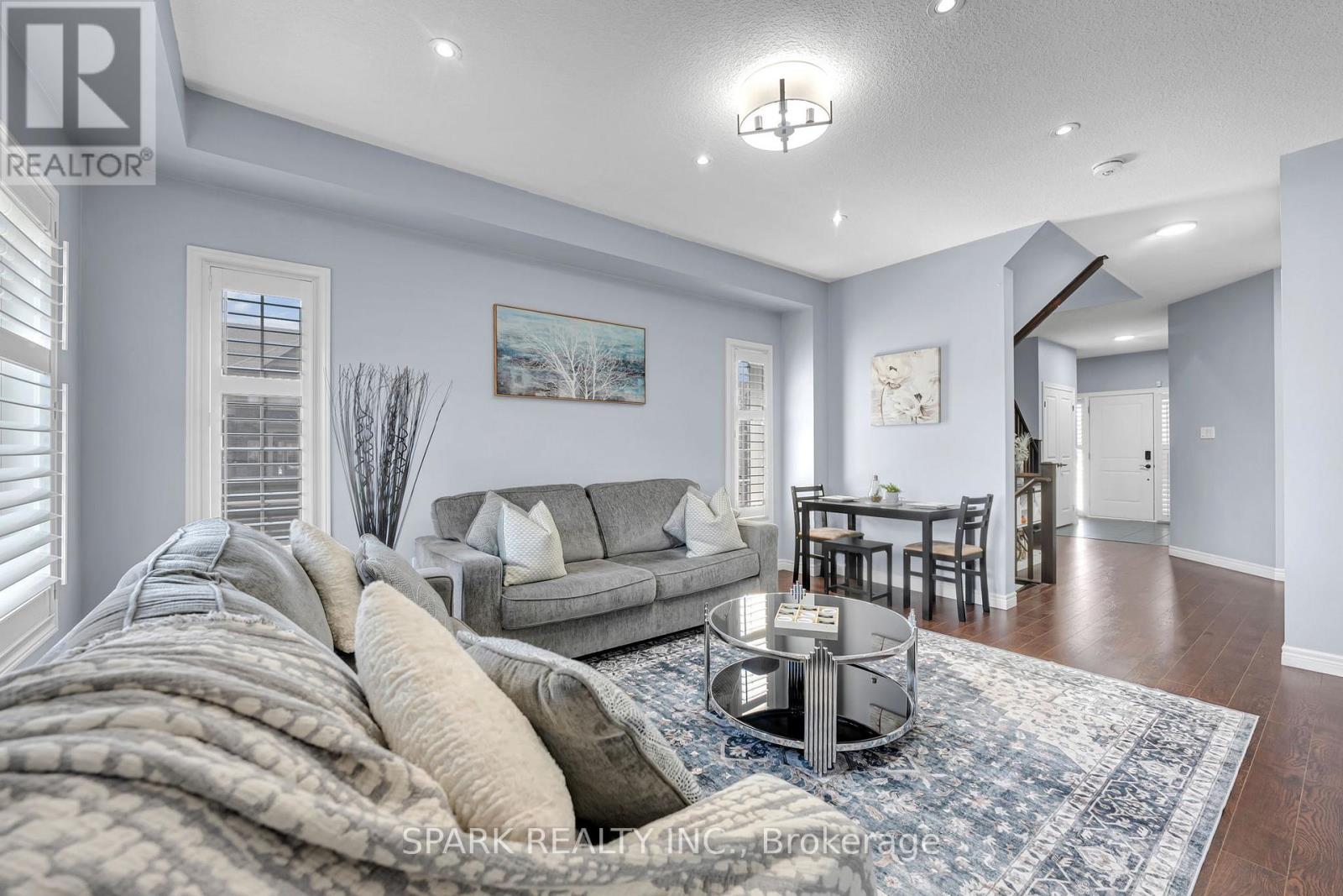 4 Cutts Crescent Property Photo 6