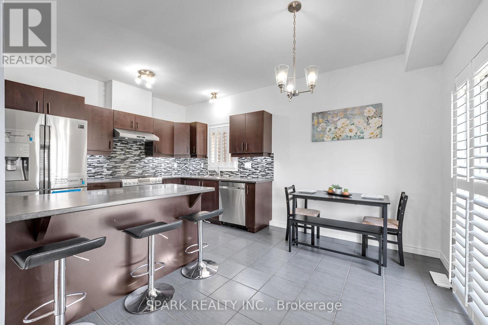 4 Cutts Crescent Property Photo 7